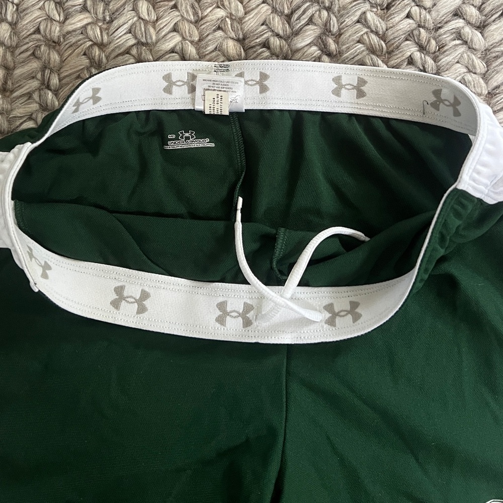 Loyola University Maryland Athletics Under Armour Shorts - Picture 4 of 6